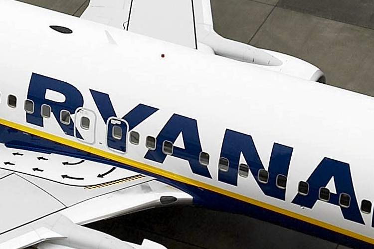 Ryanair авиабилеты: цены, акции, расписание, бронирование на русском