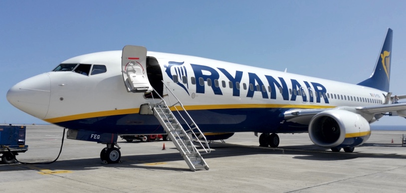 Ryanair-Райнэйр, ирландские авиалинии, авиабилеты, скидки, акции, расписание рейсов.