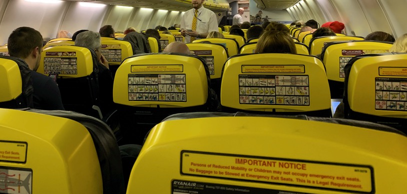 Ryanair новини - Ryanair заявив про припинення комерційних рейсів