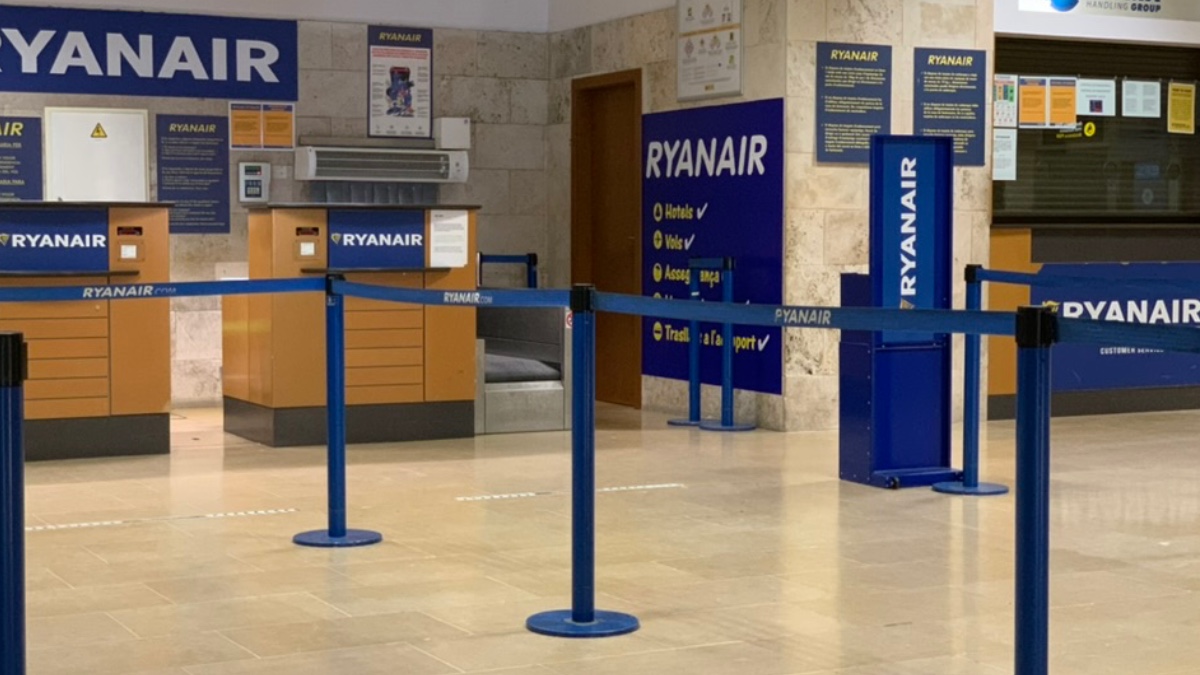 Ryanair əlaqə məlumatları