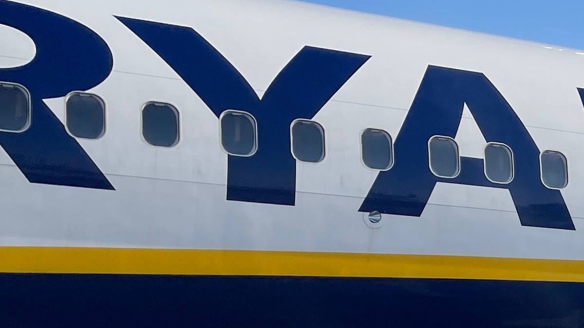 Ryanair ուղեբեռ - ձեռքի և գրանցված ուղեբեռի չափեր
